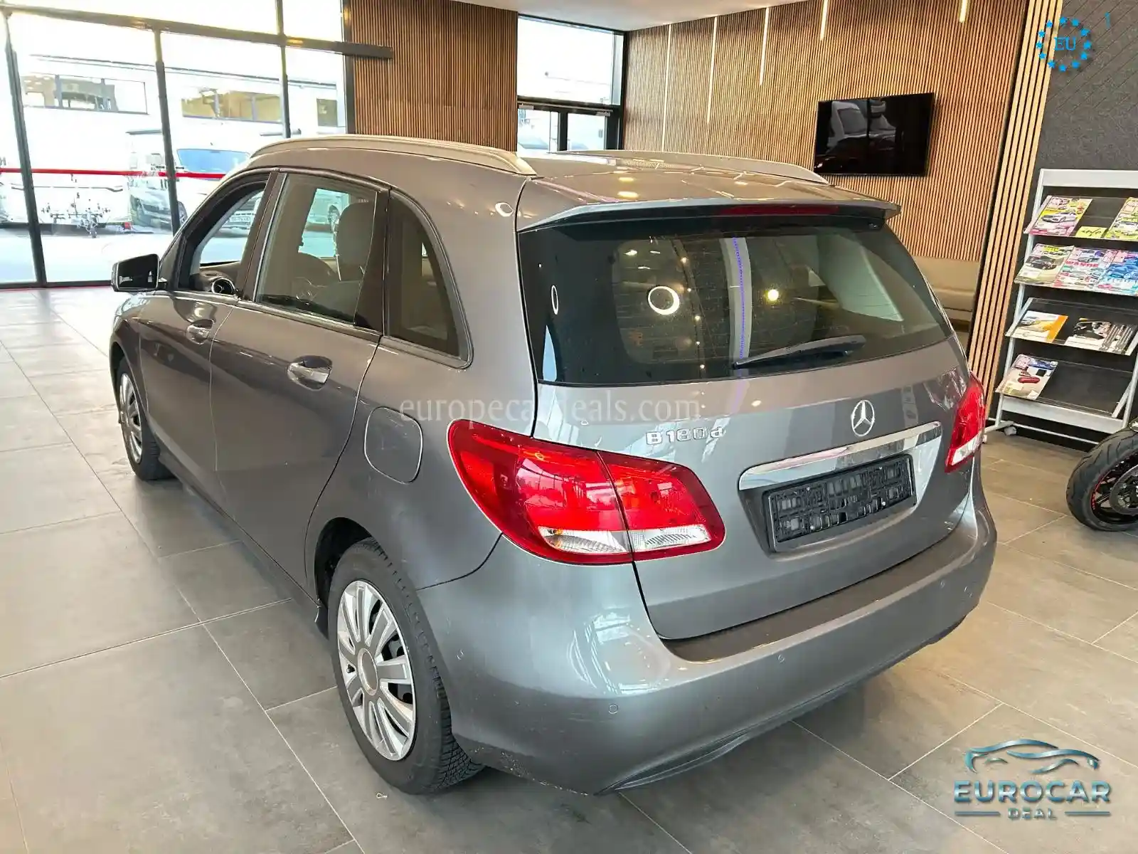 Mercedes-Benz B 180