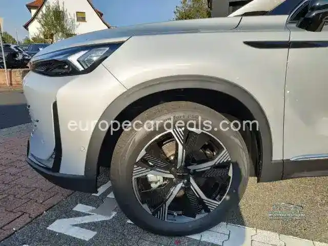 BAIC Beijing X75