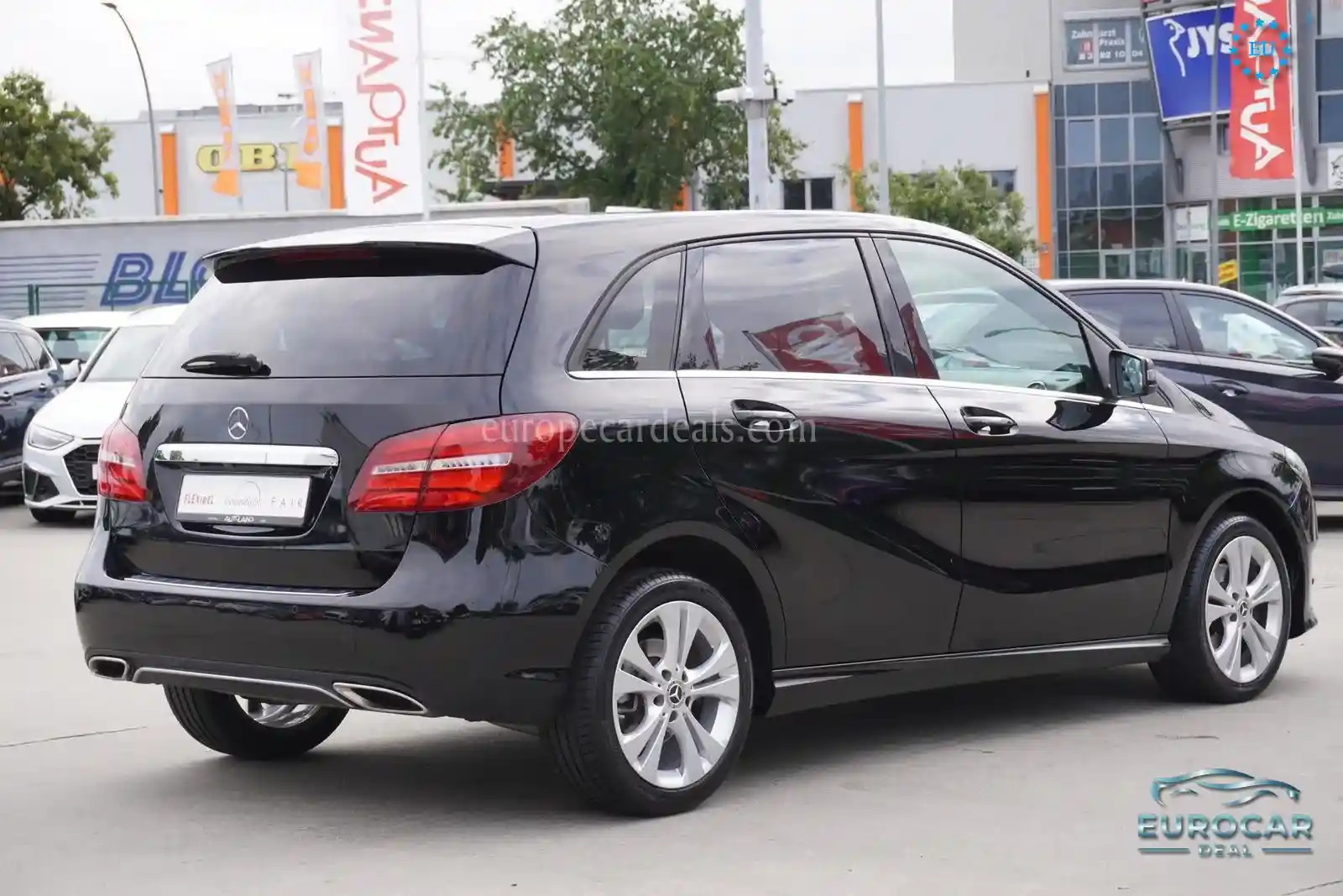 Mercedes-Benz B 180