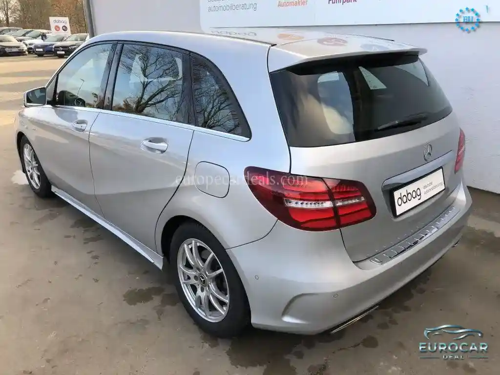 Mercedes-Benz B 200