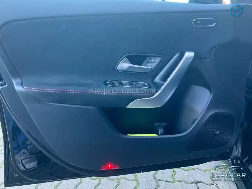 Mercedes-Benz A 35 AMG