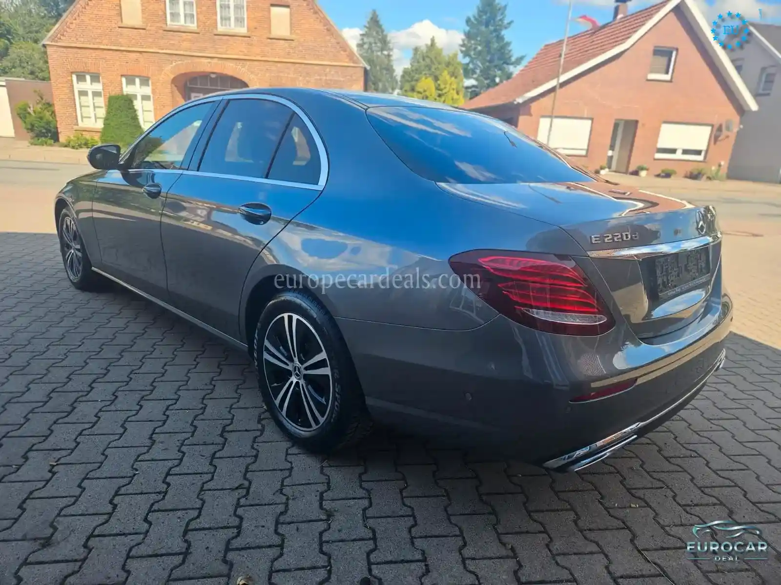 Mercedes-Benz E 220