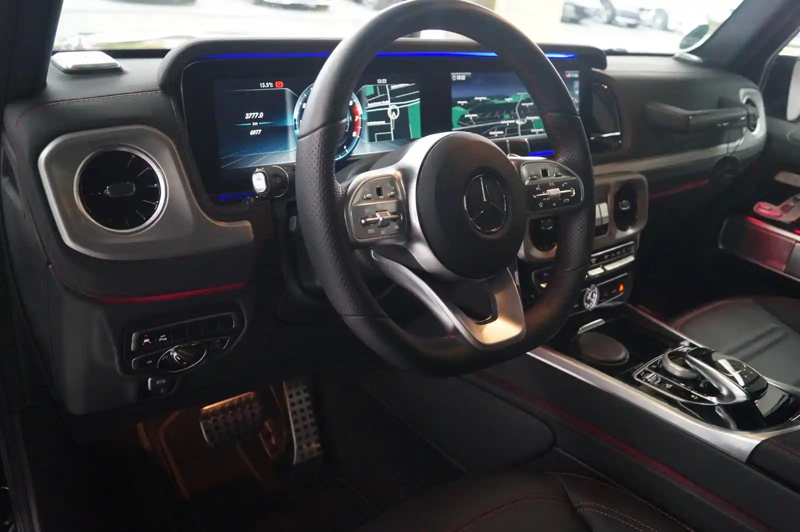 Mercedes-Benz G 500