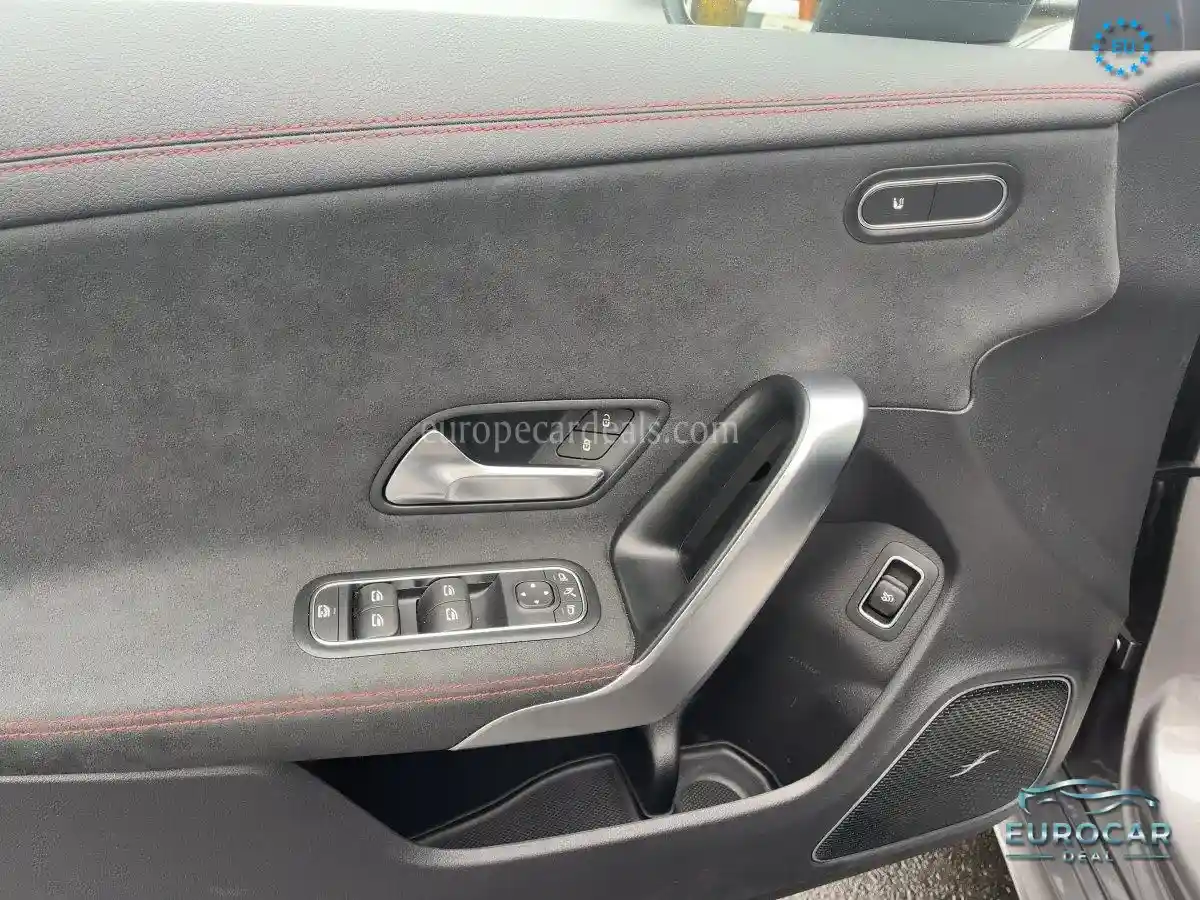 Mercedes-Benz CLA 220