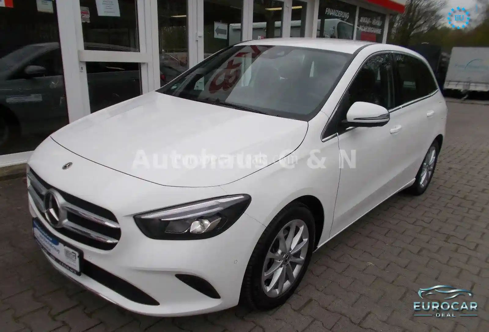 Mercedes-Benz B 200