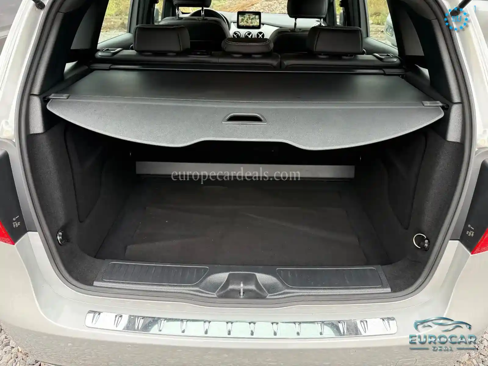 Mercedes-Benz B 180