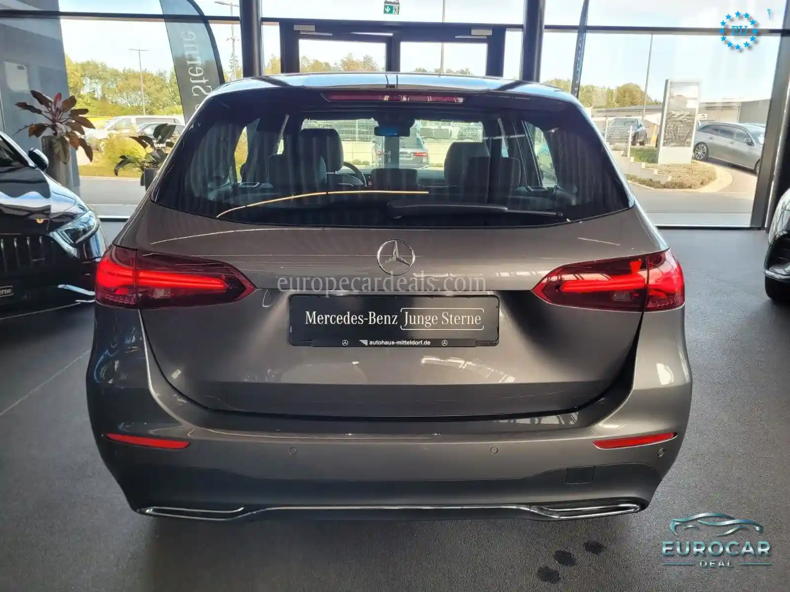 Mercedes-Benz B 180