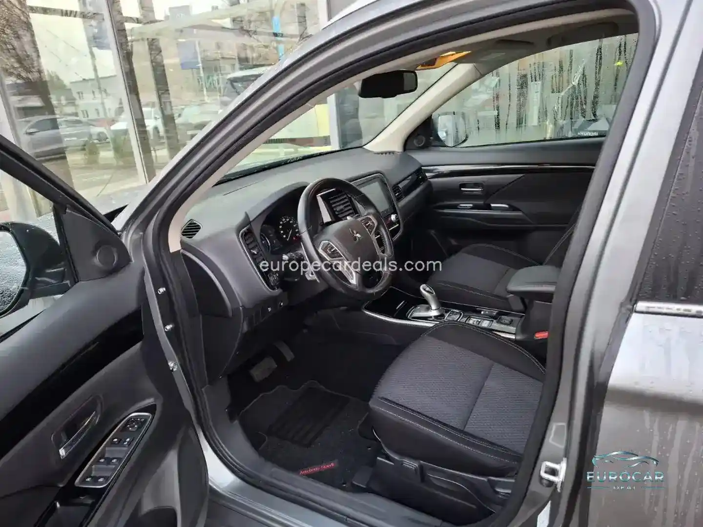 Mitsubishi Plug-in Hybrid Outlander