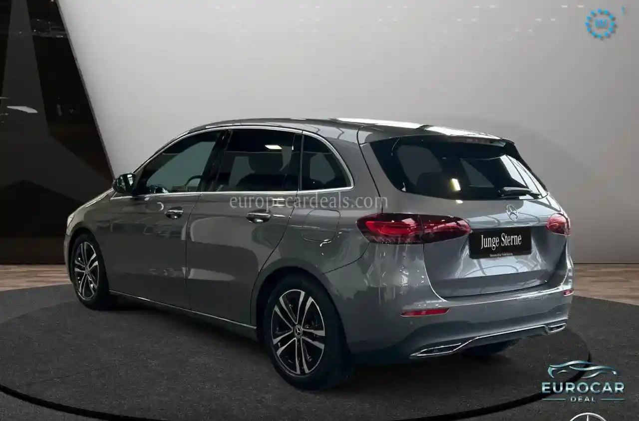 Mercedes-Benz B 200
