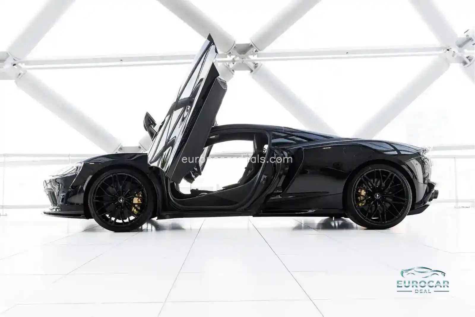 McLaren GT