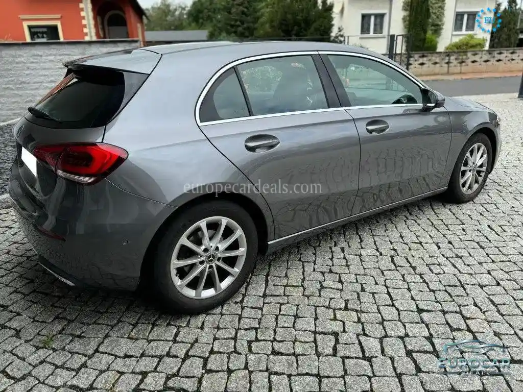 Mercedes-Benz A 180