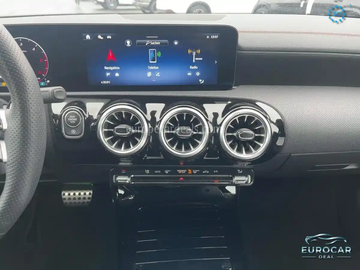 Mercedes-Benz CLA 220
