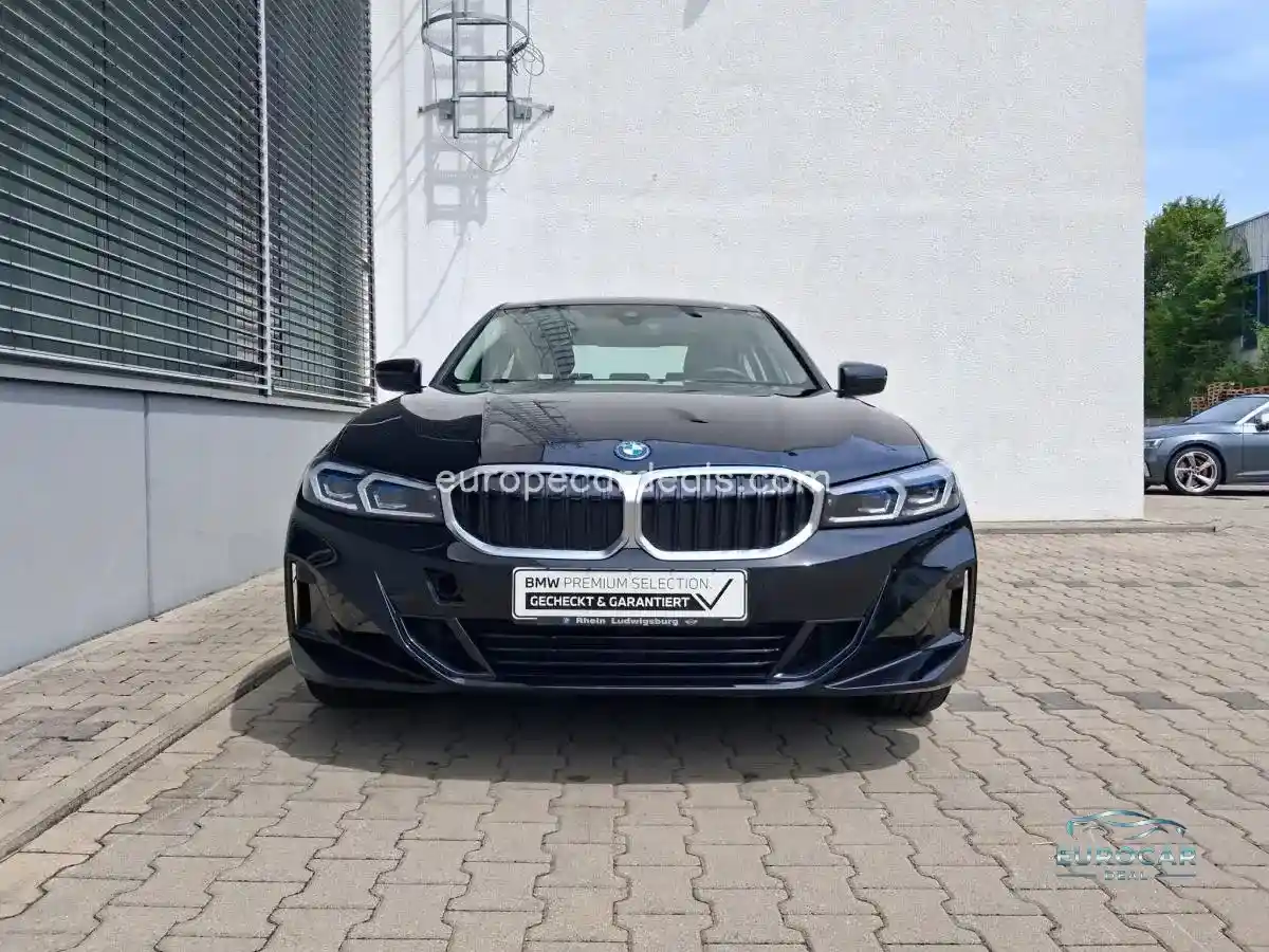 BMW 330