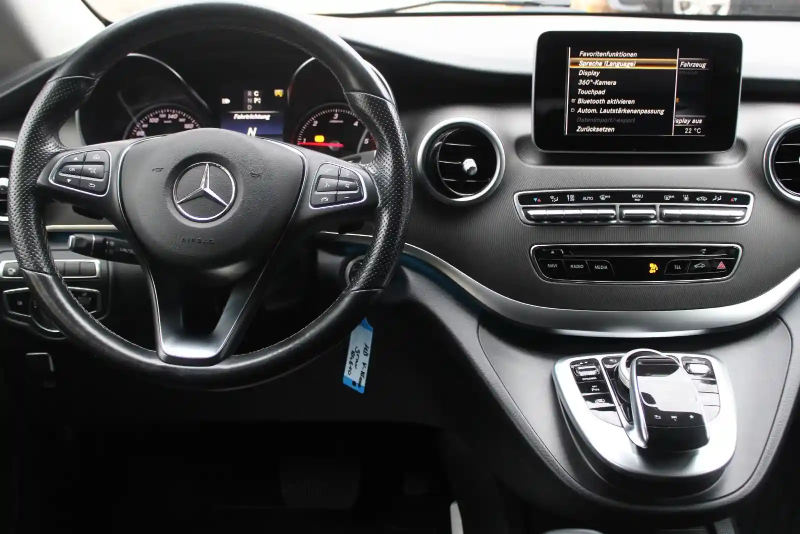 Mercedes-Benz V 250