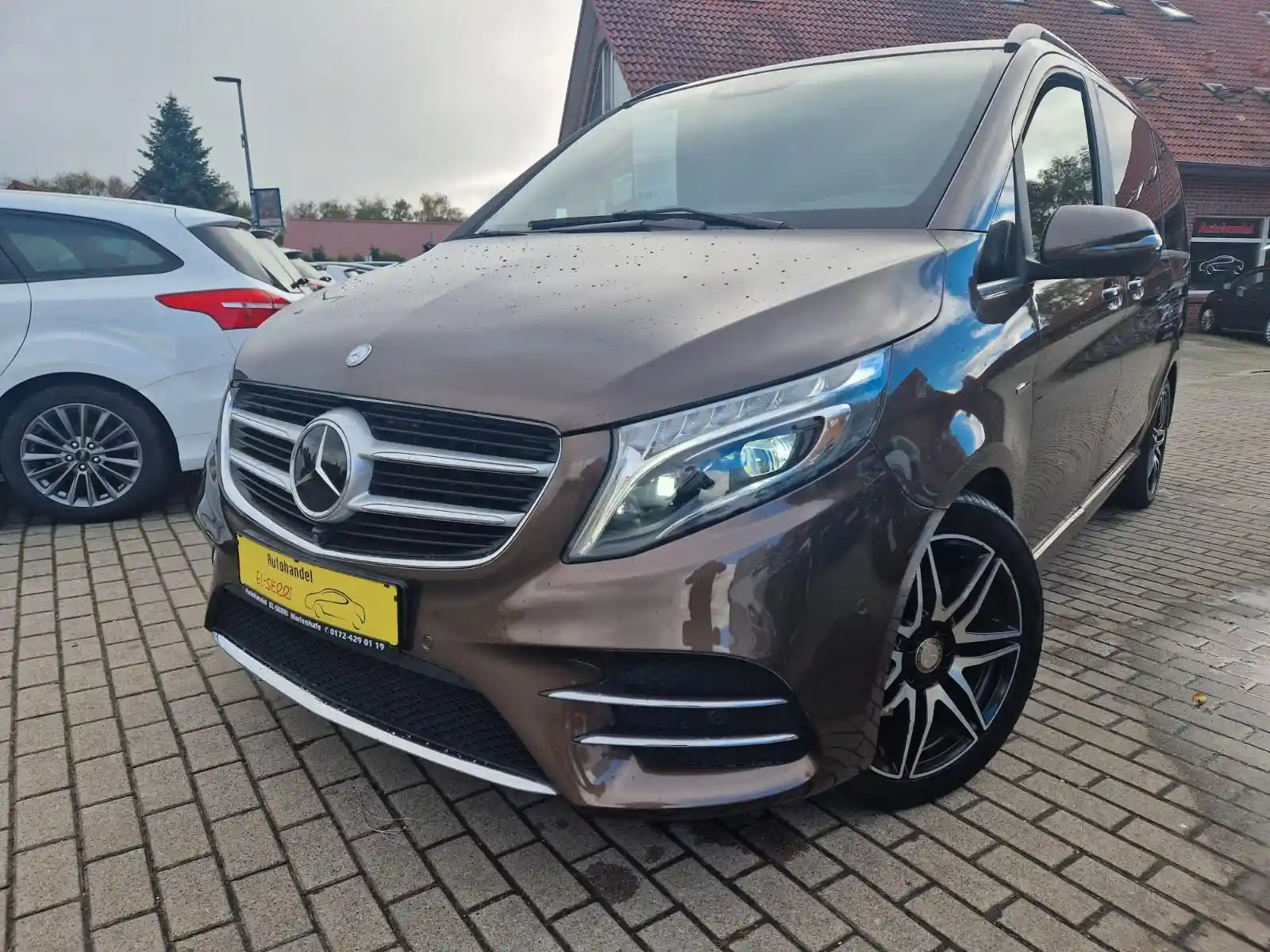Mercedes-Benz V 250
