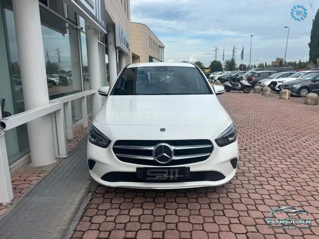Mercedes-Benz B 180