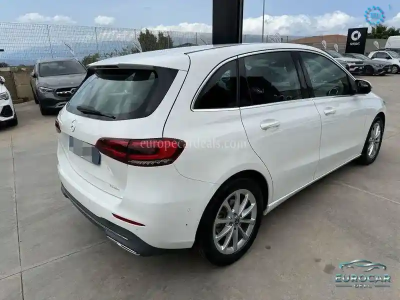 Mercedes-Benz B 200