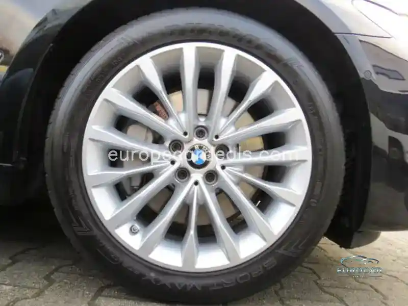 BMW 525