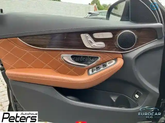 Mercedes-Benz C 63 AMG
