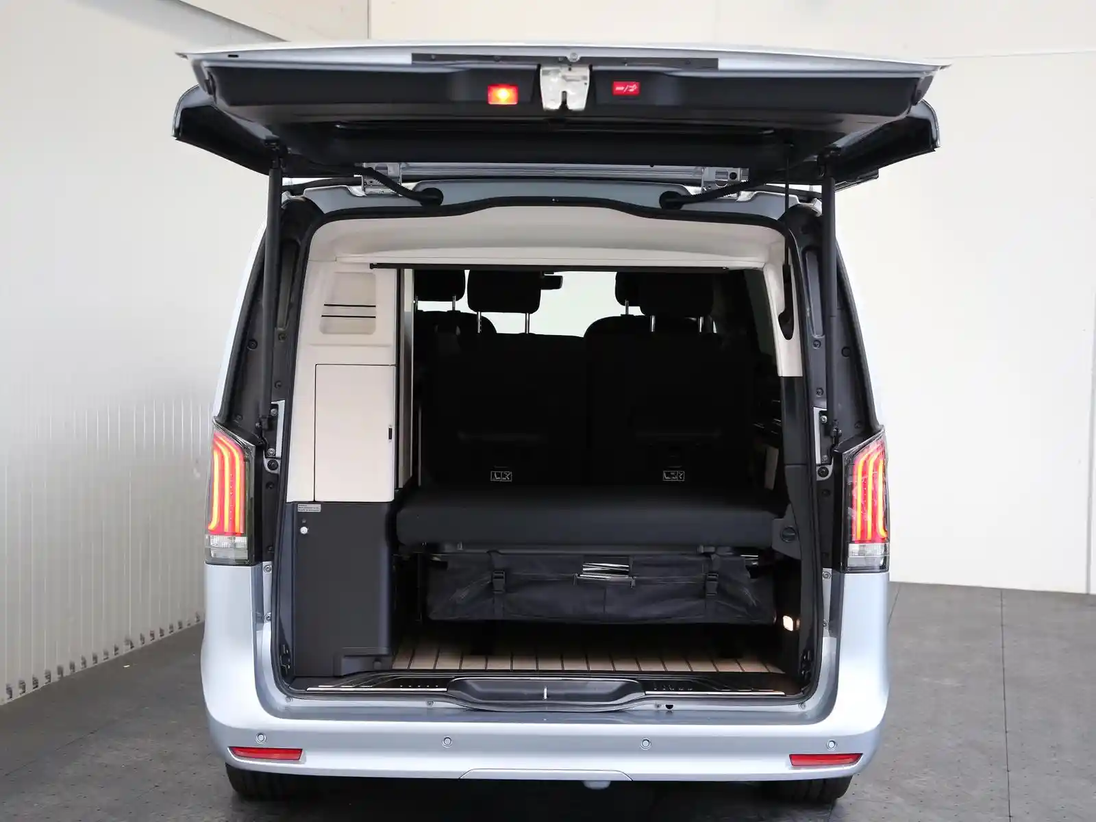 Mercedes-Benz V 250