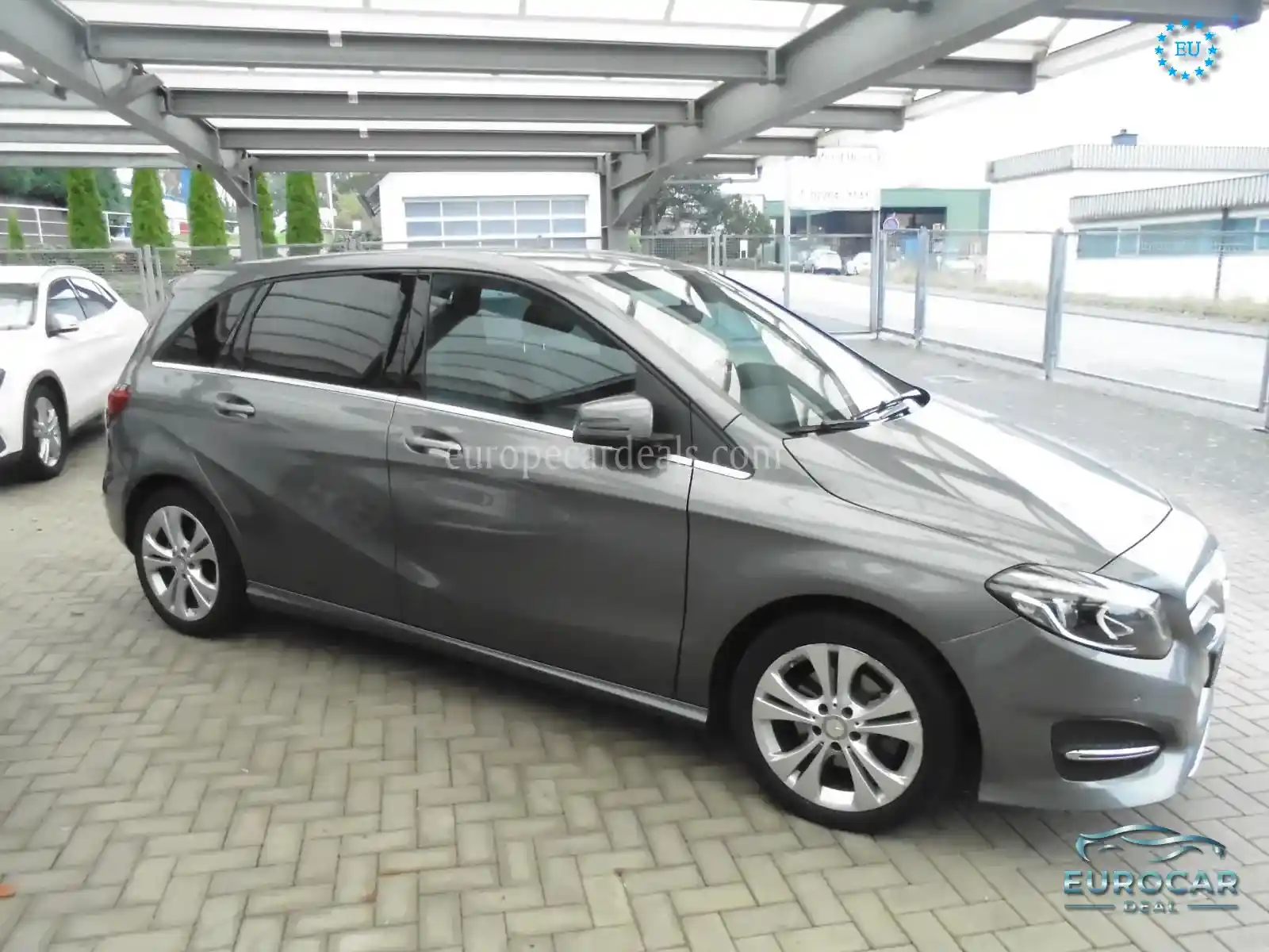 Mercedes-Benz B 180