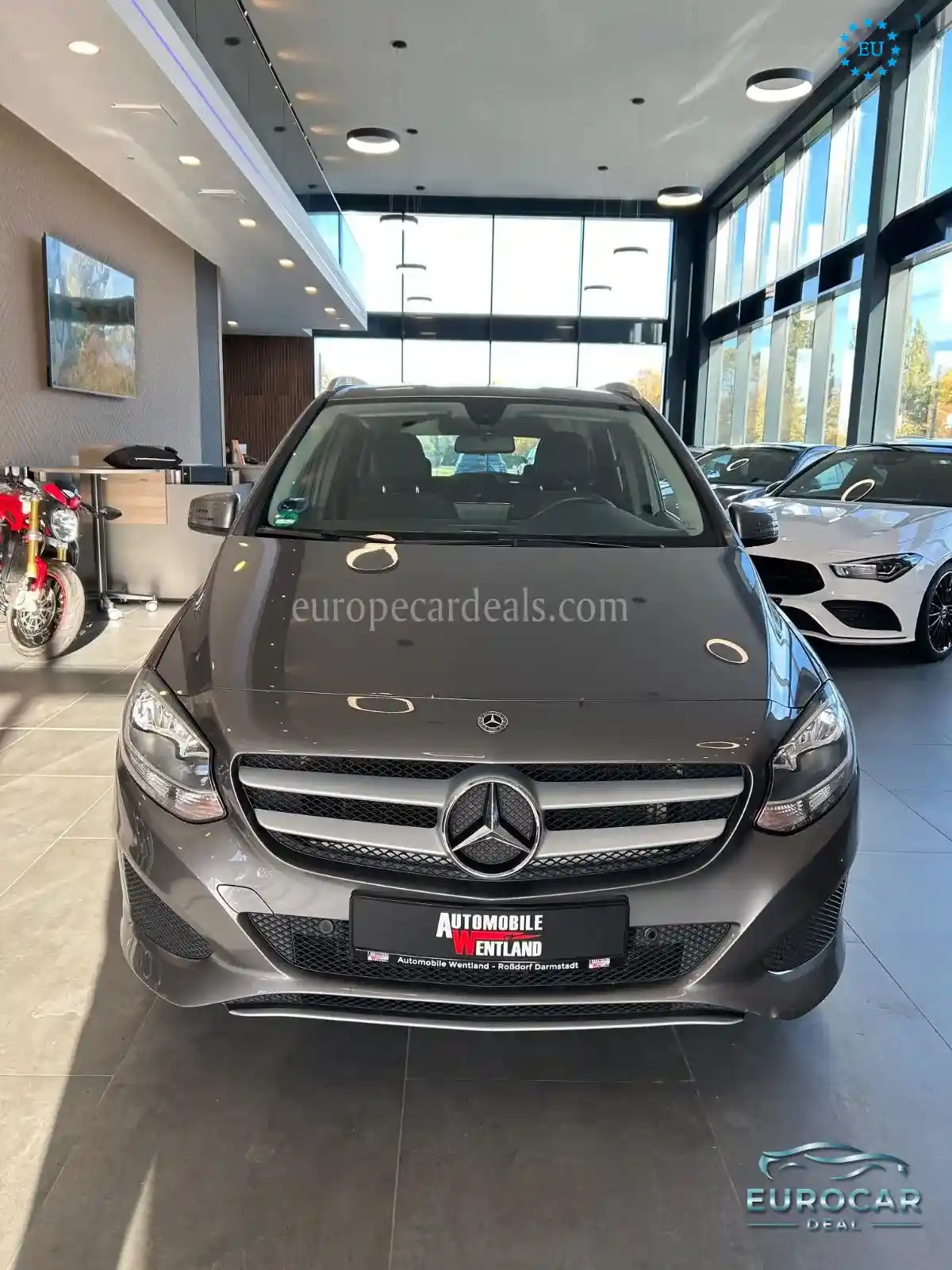 Mercedes-Benz B 180