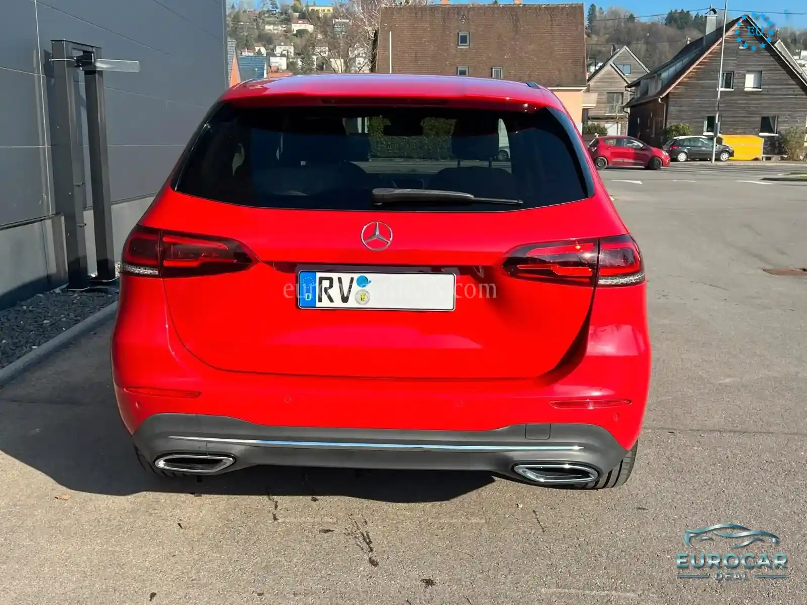 Mercedes-Benz B 180