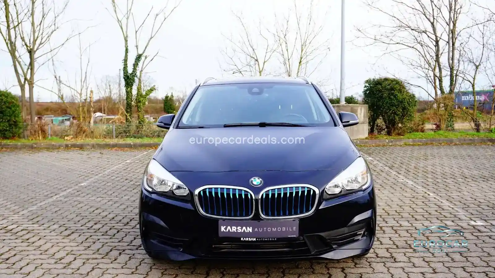 BMW 225