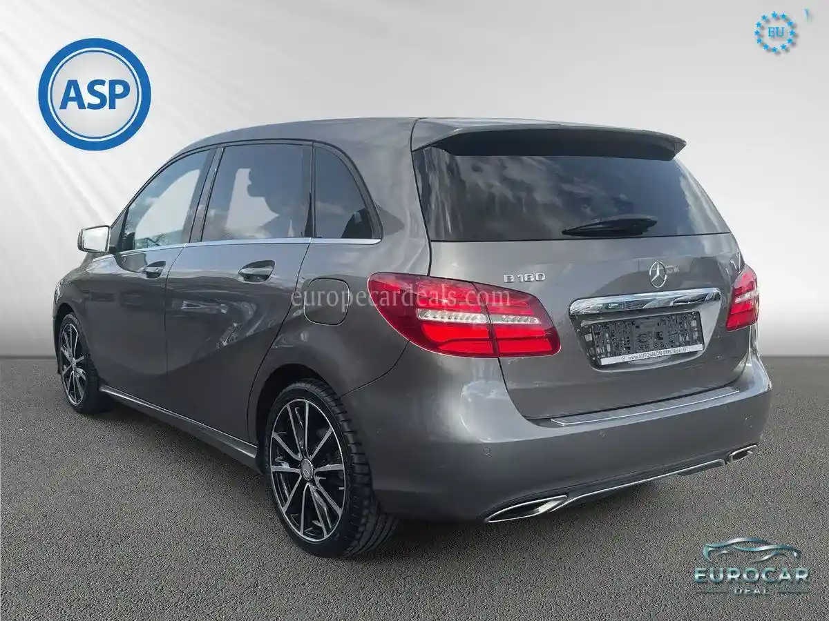 Mercedes-Benz B 180
