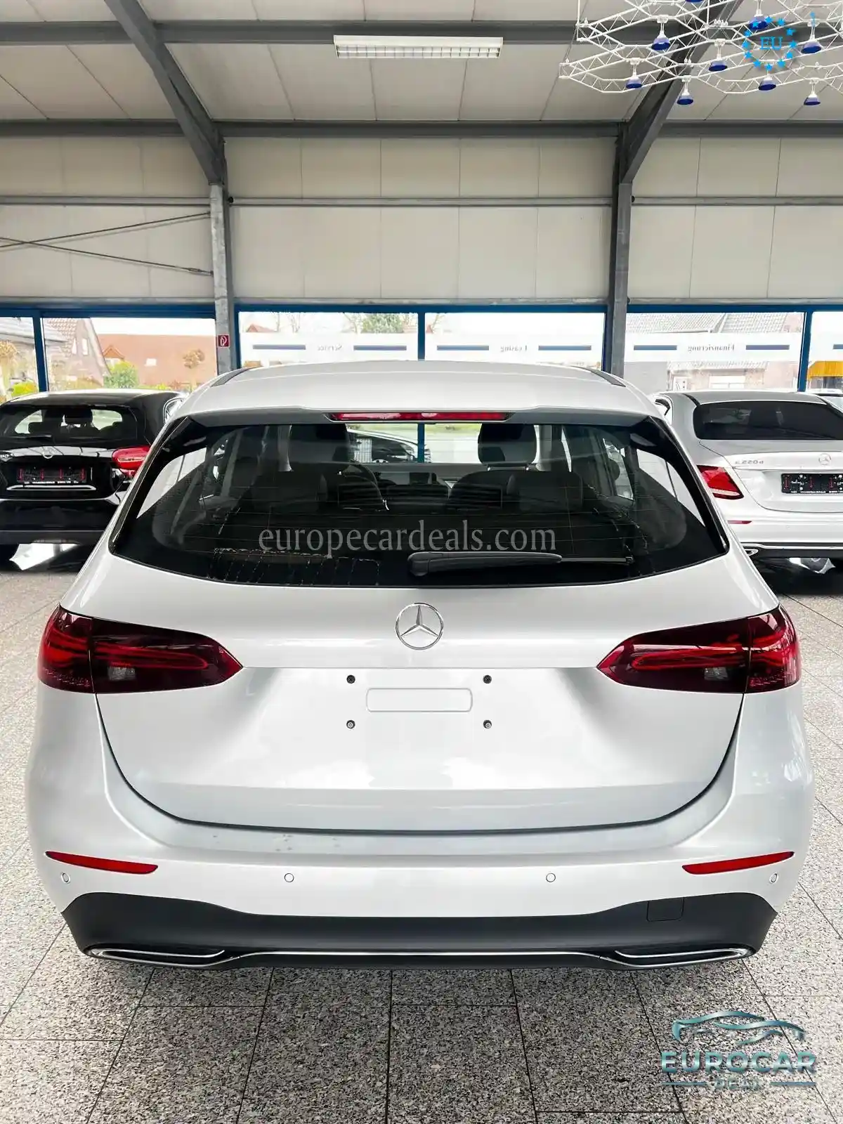 Mercedes-Benz B 180