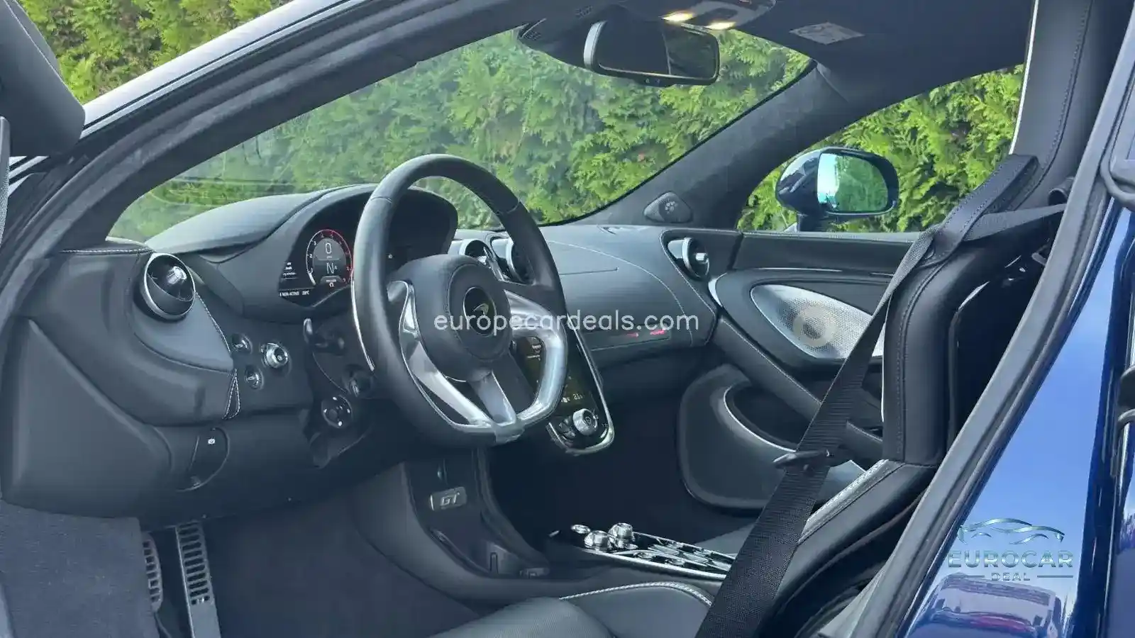 McLaren GT