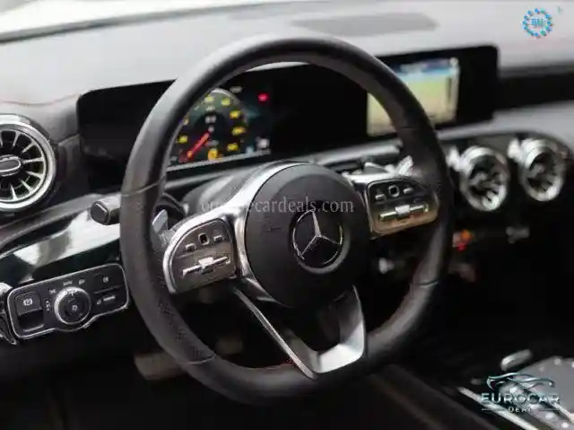 Mercedes-Benz CLA 200 Shooting Brake