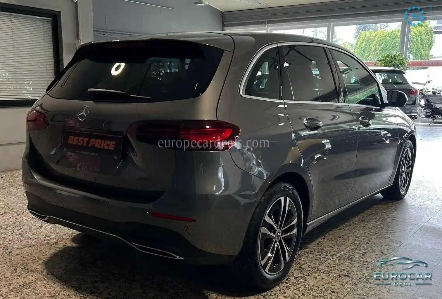 Mercedes-Benz B 200