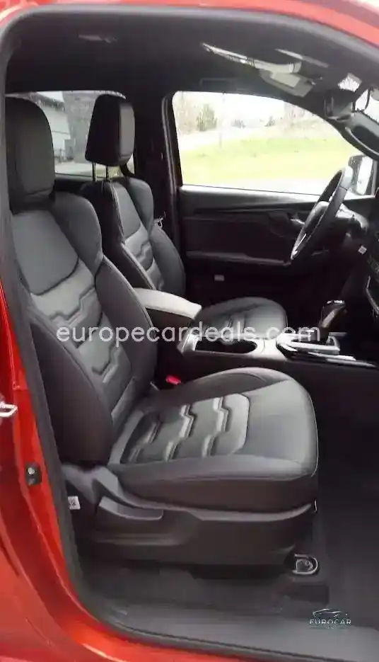 Double Cab 4WD Autm. V-Cross *AHK*