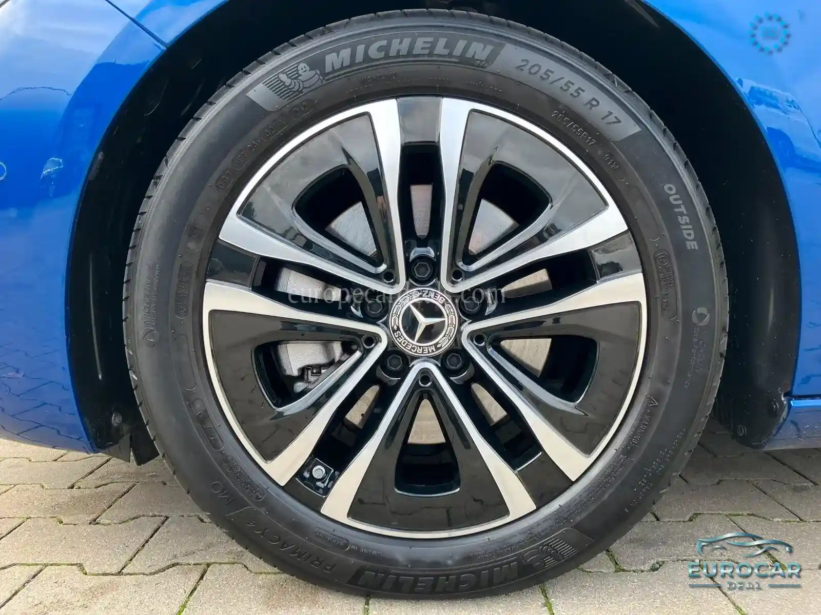 Mercedes-Benz B 200