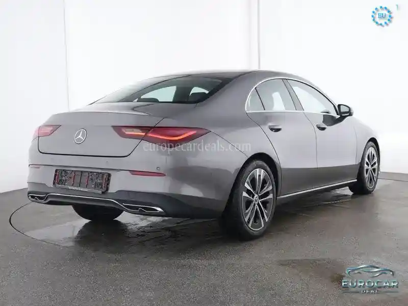 Mercedes-Benz CLA 180