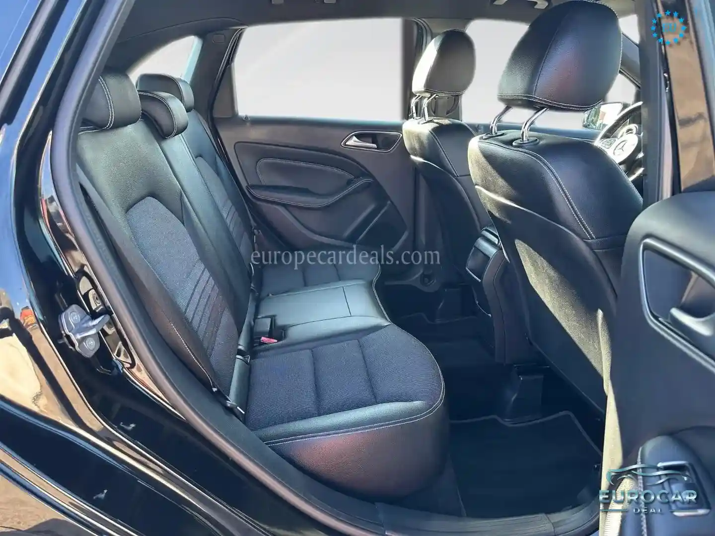 Mercedes-Benz B 180