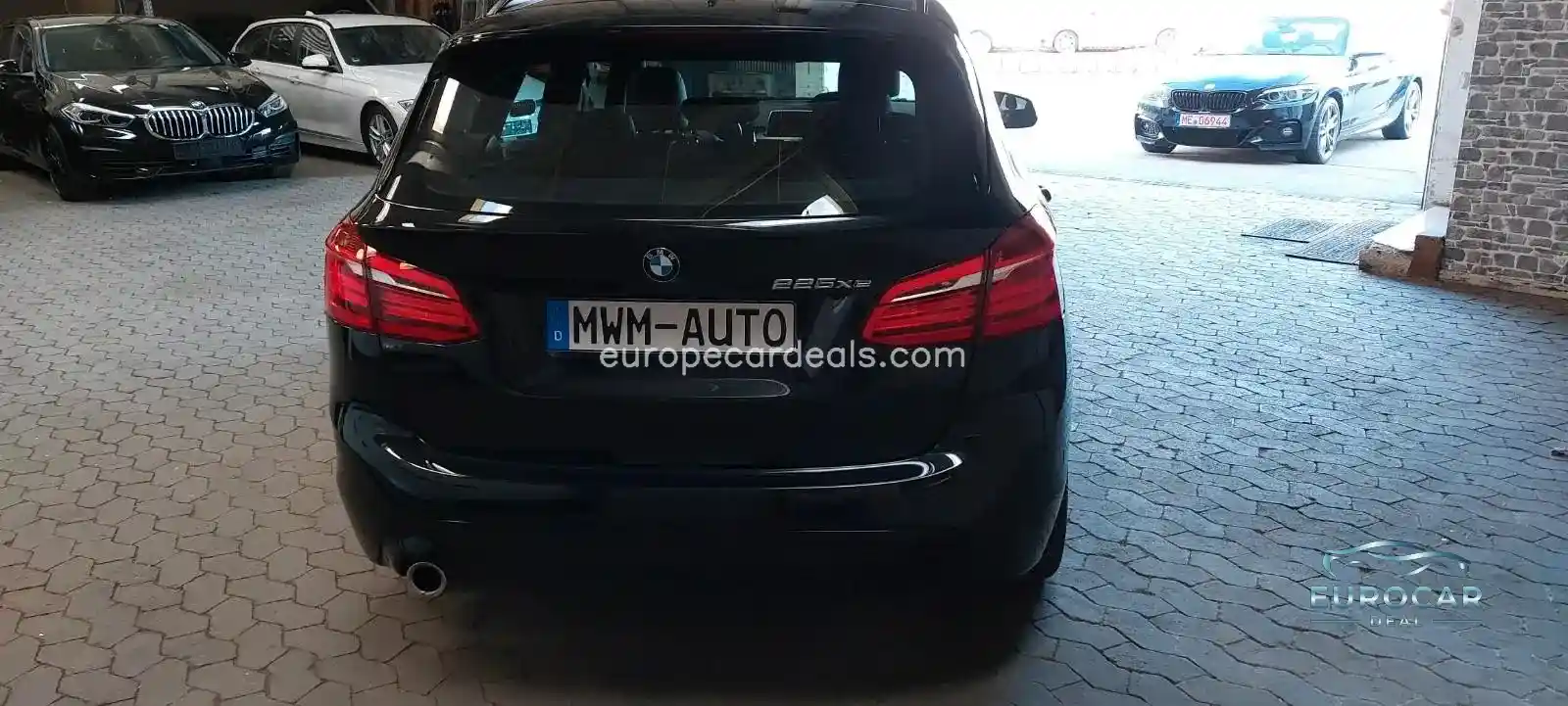 BMW 225