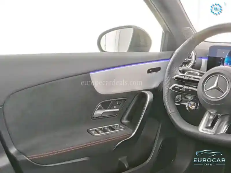 Mercedes-Benz A 35 AMG