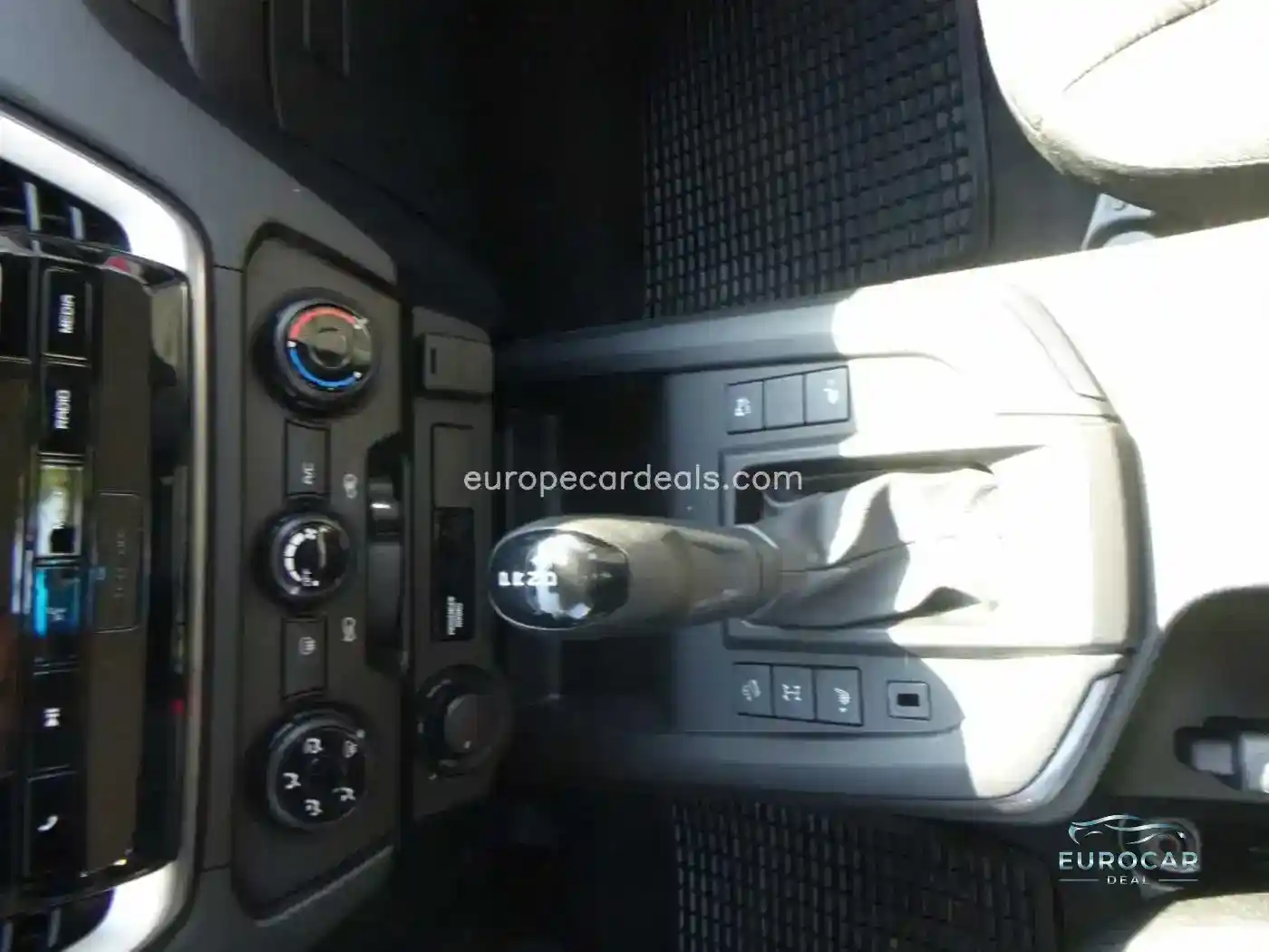 Double Cab LS 4WD Automatik