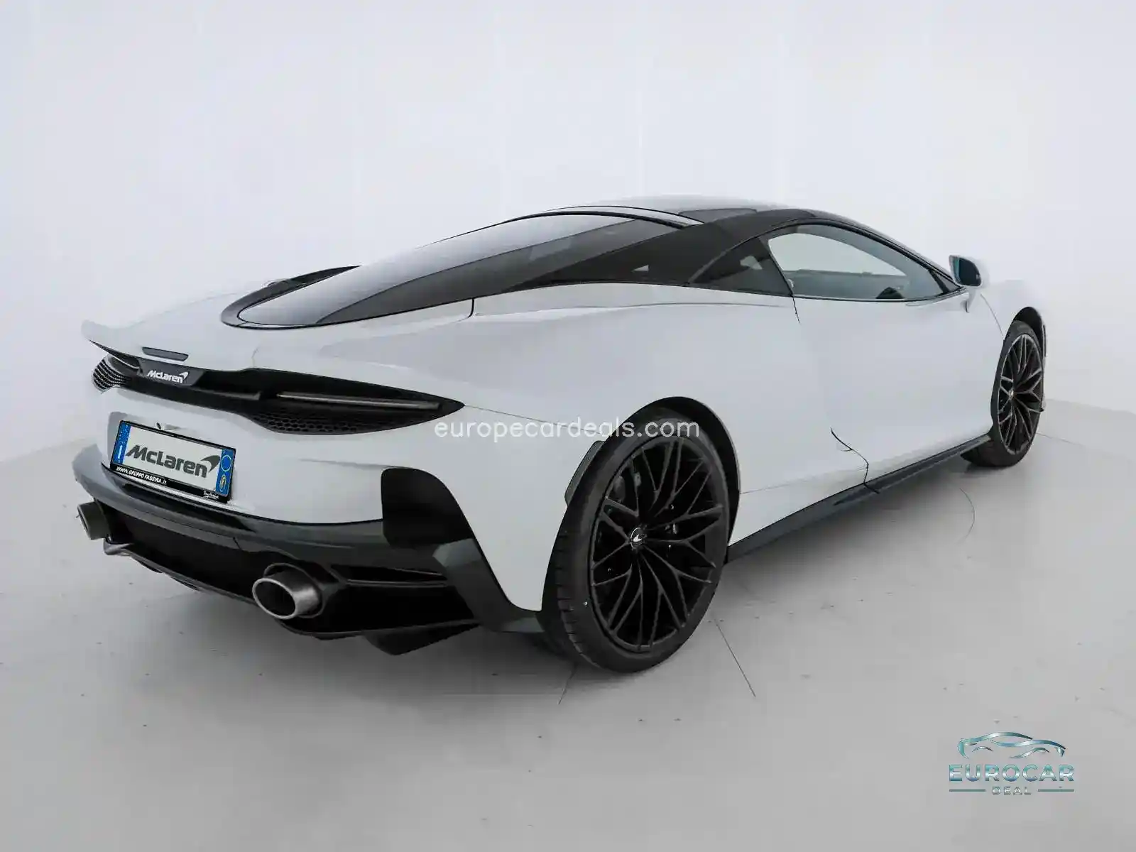 McLaren GT