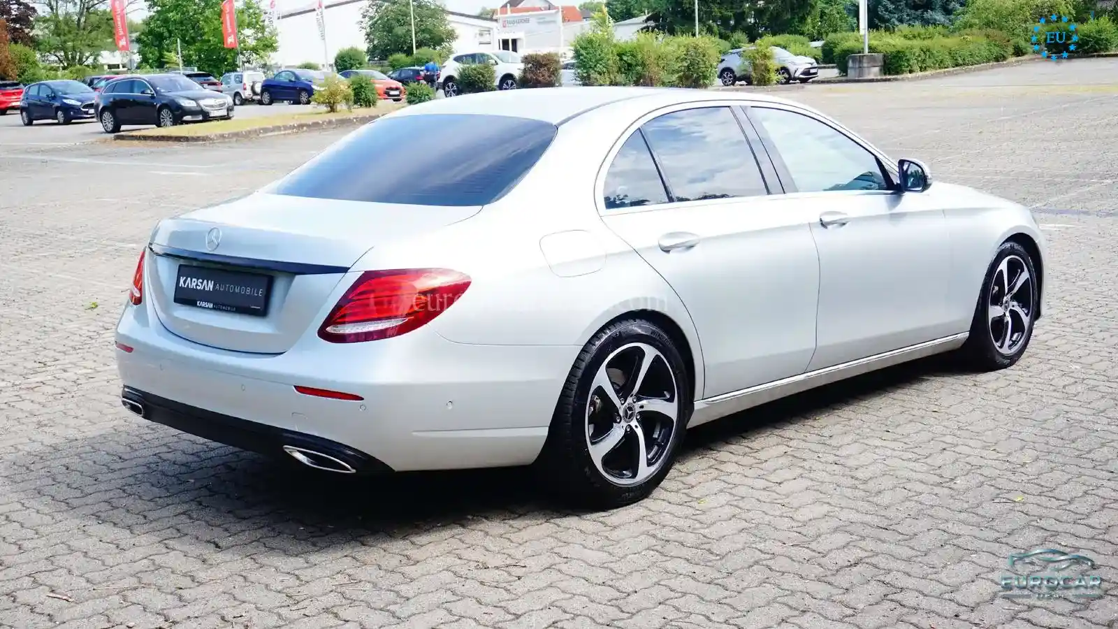 Mercedes-Benz E 200
