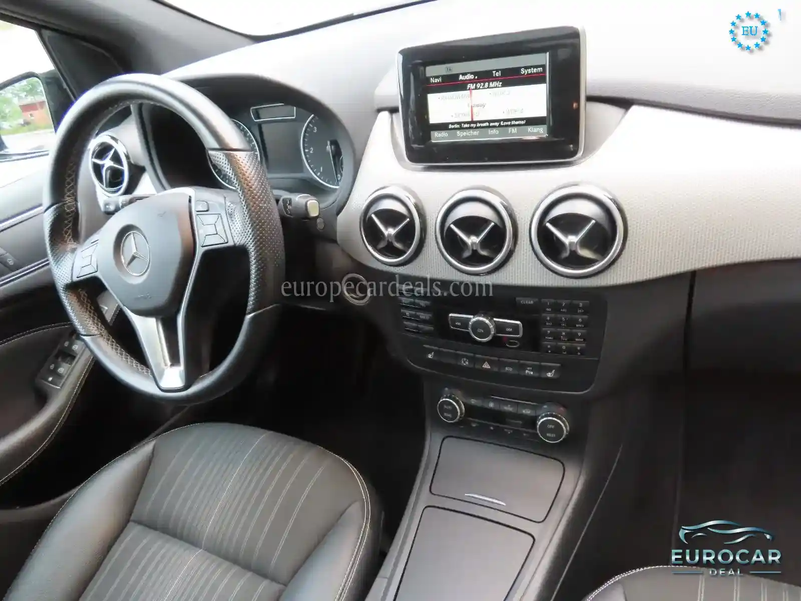 Mercedes-Benz B 180