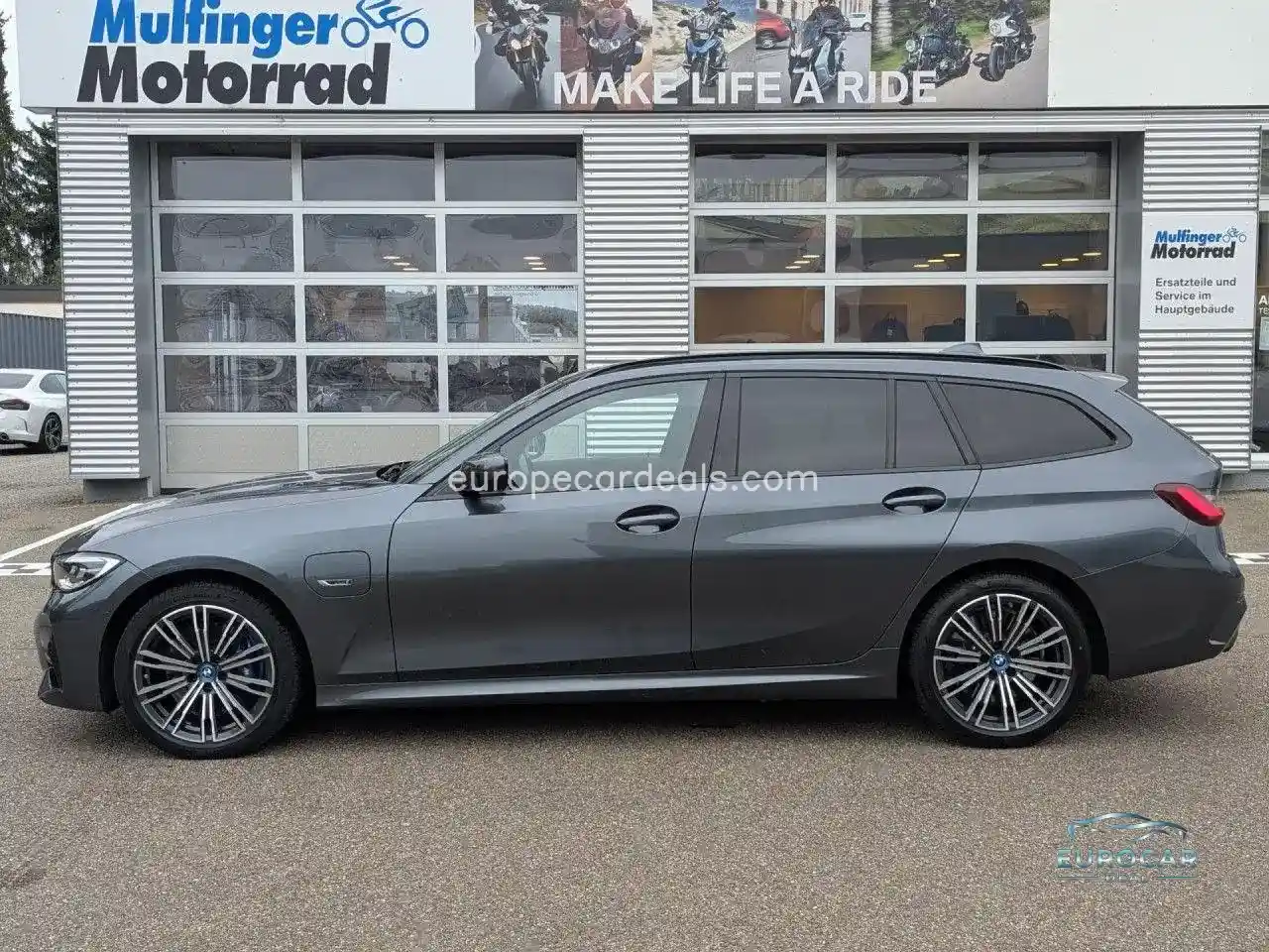 BMW 330