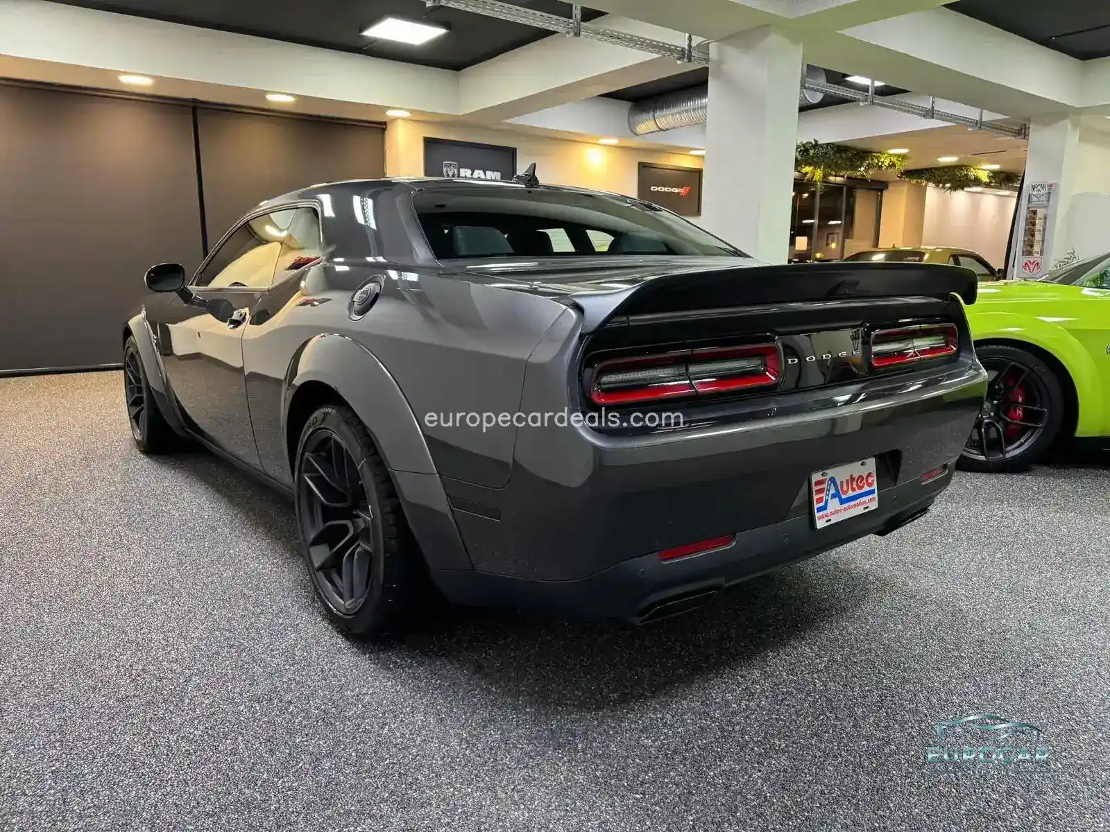 Dodge Challenger