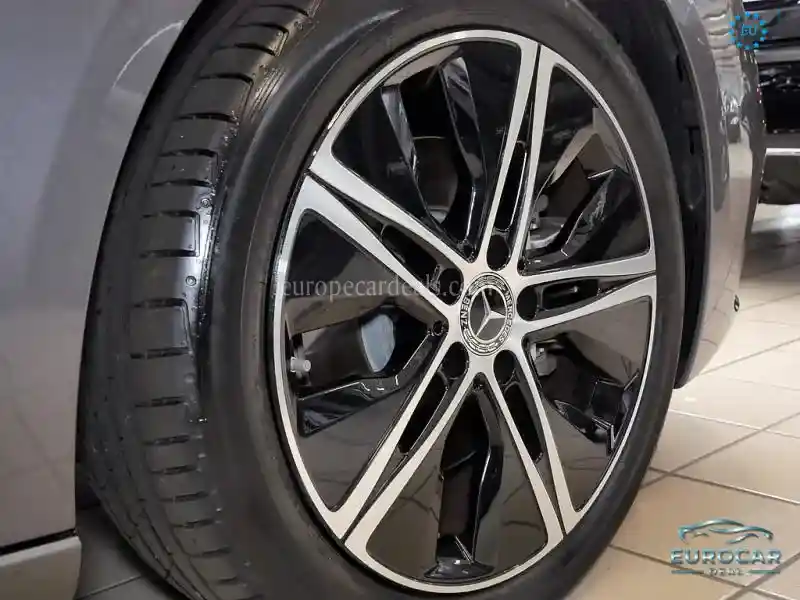 Mercedes-Benz B 220