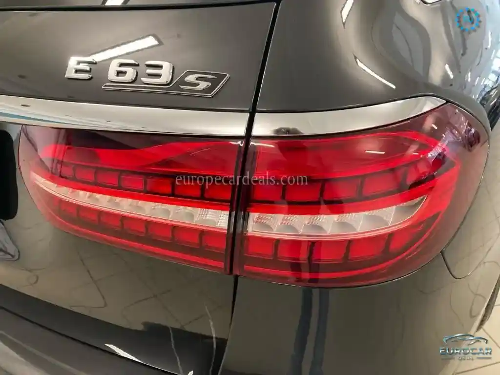 Mercedes-Benz E 63 AMG
