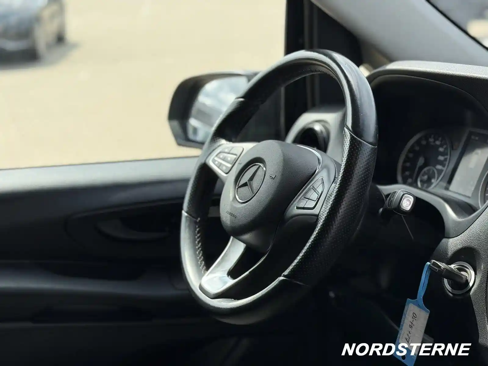 Mercedes-Benz V 200
