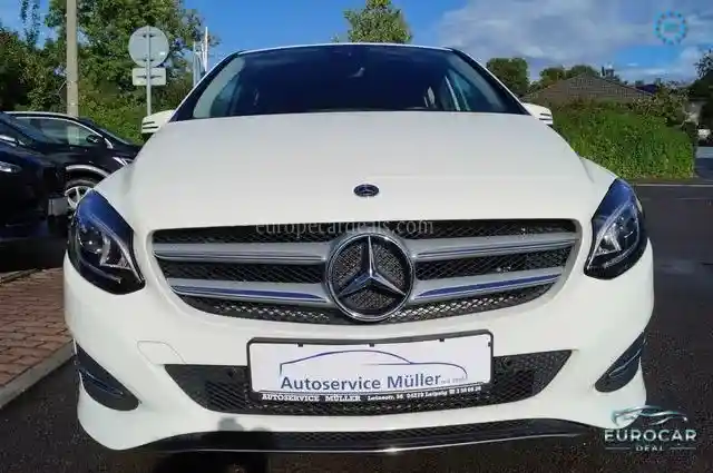 Mercedes-Benz B 200