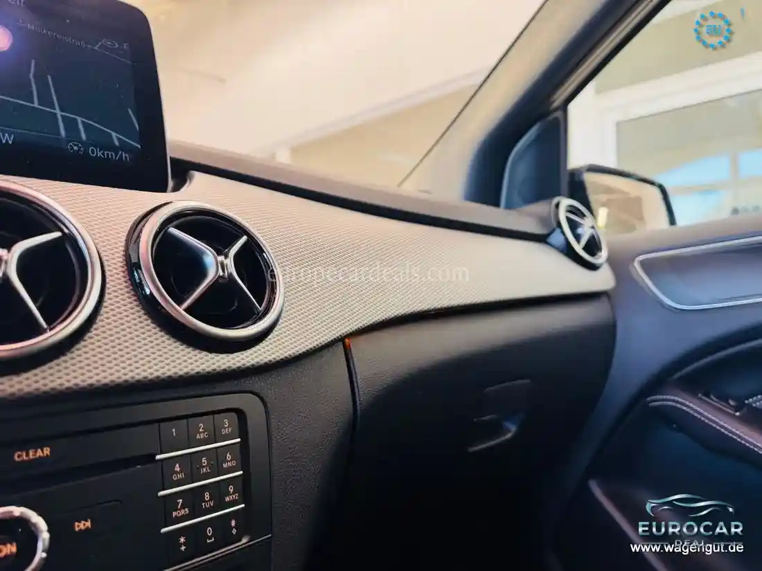 Mercedes-Benz B 200